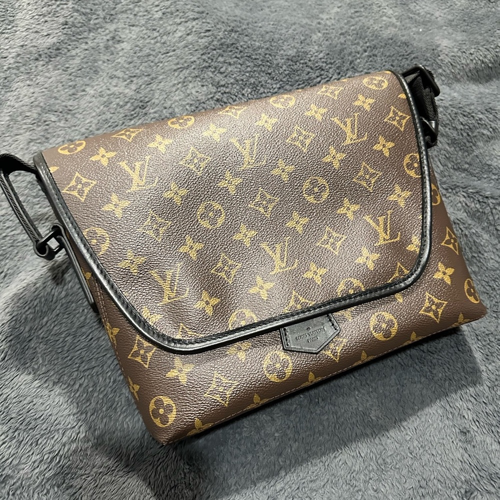 Louis Vuitton Magnetic Messenger Bag Brown Monogram Macassar Canvas M45557